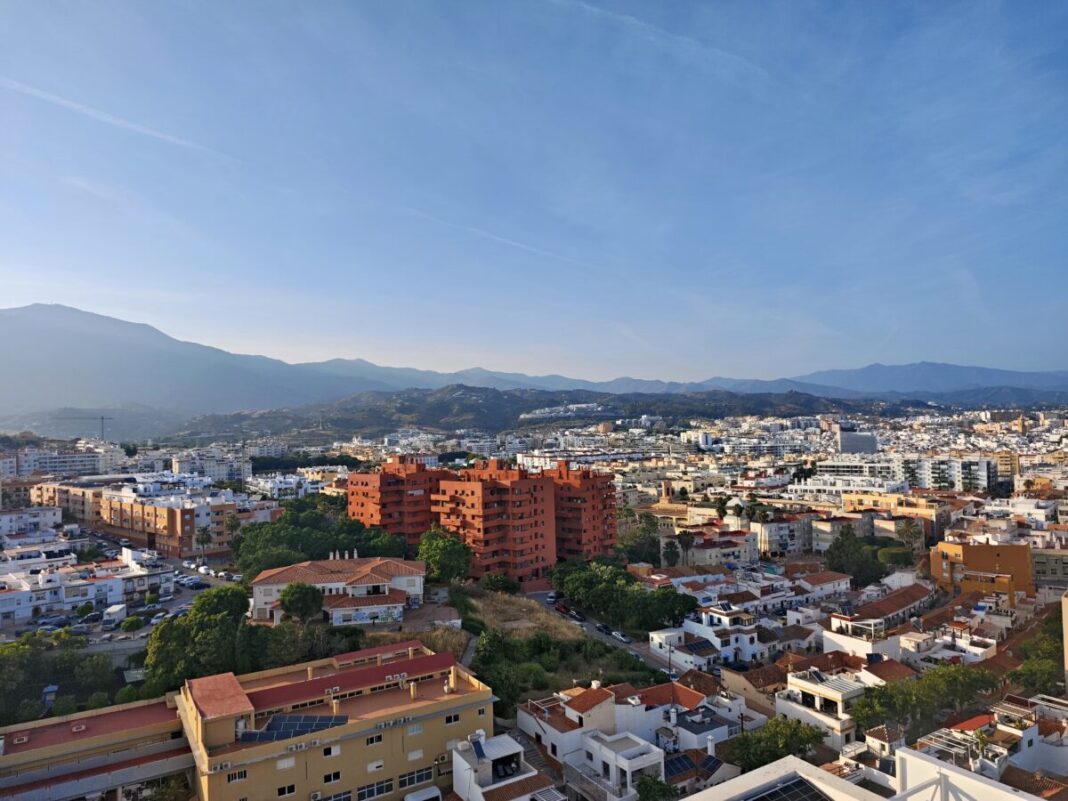 Licitadas en Estepona dos parcelas en Camino de Cortes Norte para construir 199 VPO con precio mínimo garantizado para el comprador
