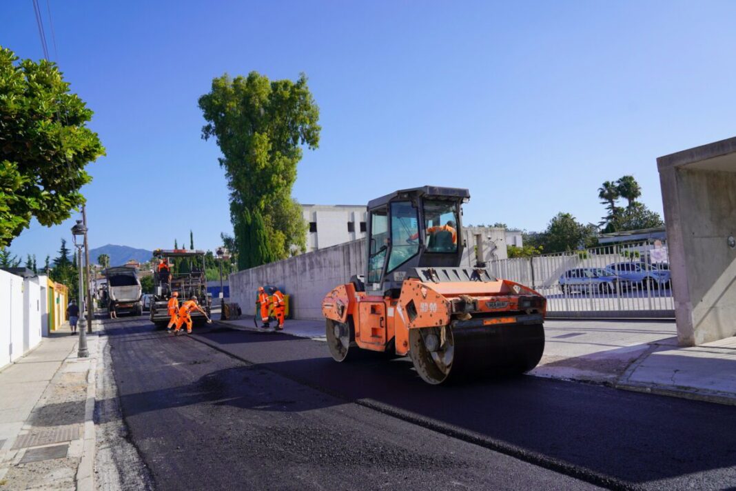 Nuevo plan de asfaltado para Estepona con una inversión de 2 millones de euros