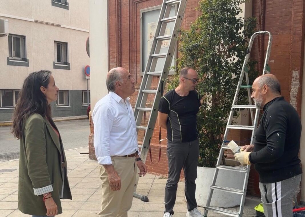 Algeciras interviene la obra «Volar muy alto» de Blanca Orozco para su conservación