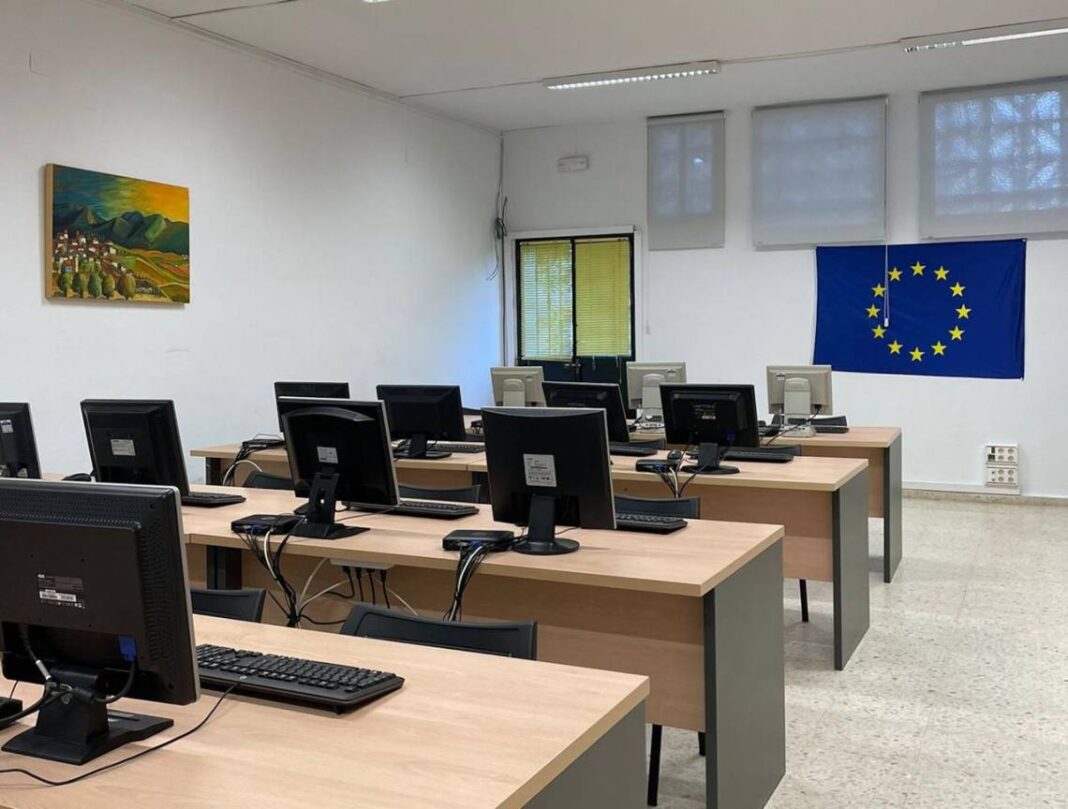 Los Barrios abre hasta el 26 de octubre la matrícula de 12 cursos online de Aula Mentor