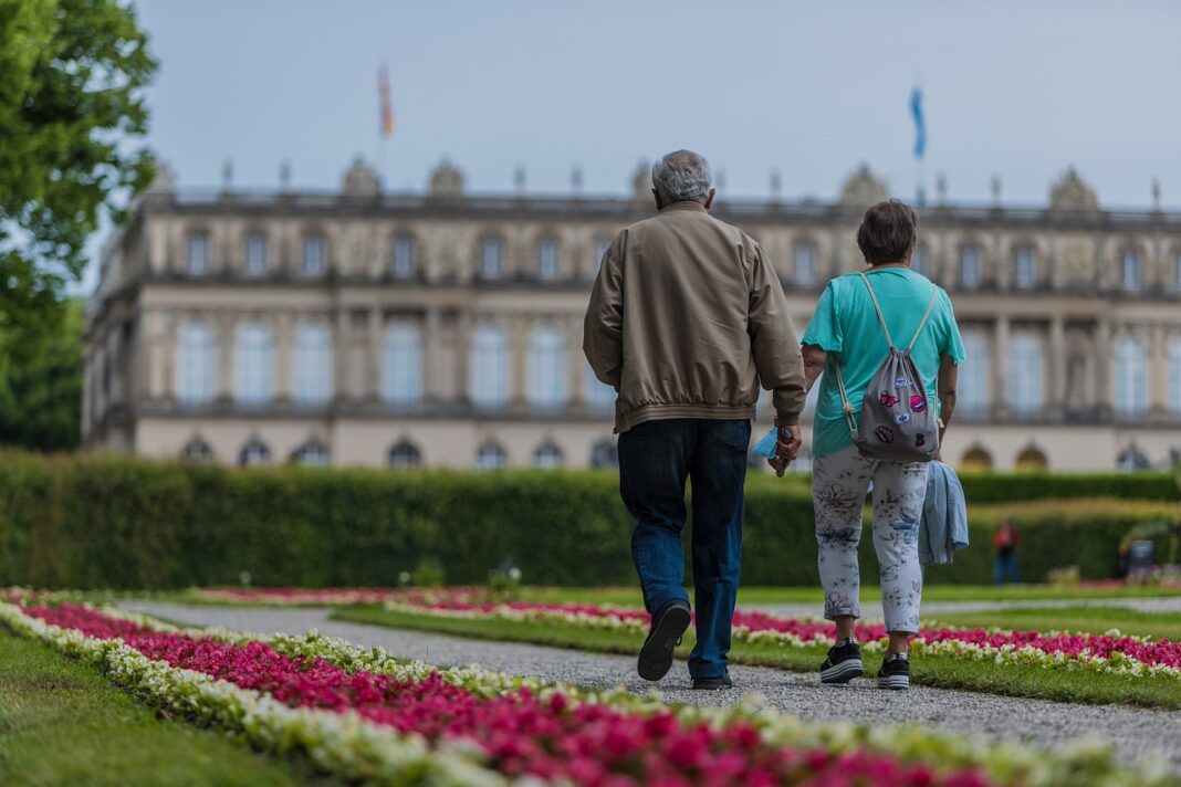 La Seguridad Social abona en Andalucía una pensión media de 1.239,96 euros en octubre